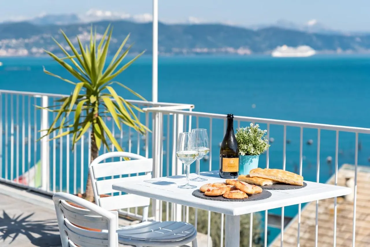 Affittacamere La Tortuga Porto Venere 0*,