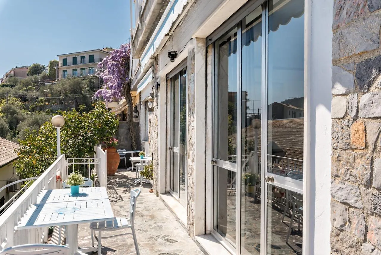 Affittacamere La Tortuga Porto Venere Guest house